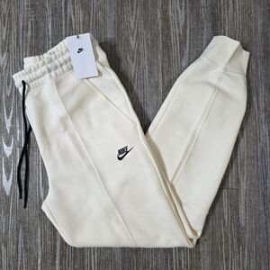 Nike Sportswear Tech Fleece Mid-Rise Joggers Ivory Women's Medium T FB8330-110